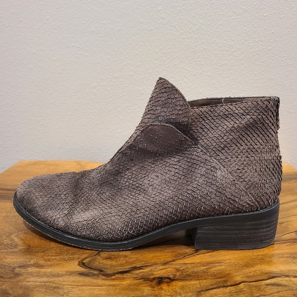 Eileen Fisher Tuck Graphite Snakeskin Embossed Booties - Picture 6 of 10